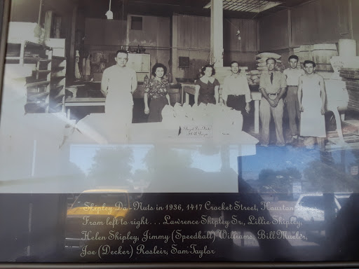 Donut Shop «Shipley Do-Nuts», reviews and photos, 2524 W Park Row Dr, Pantego, TX 76013, USA