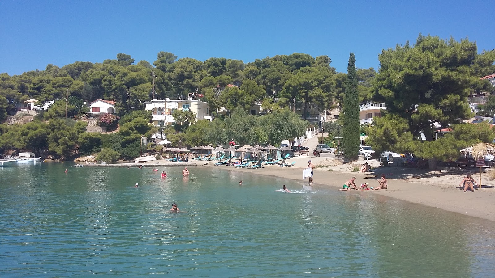 Photo de Petros bay et ses beaux paysages