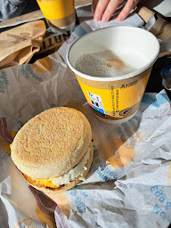 Photo n°4 de McDonald's à Louvroil ()