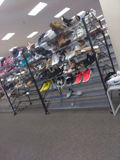 Clothing Store «Burlington Coat Factory», reviews and photos, 271 Cottage Grove Rd, Bloomfield, CT 06002, USA