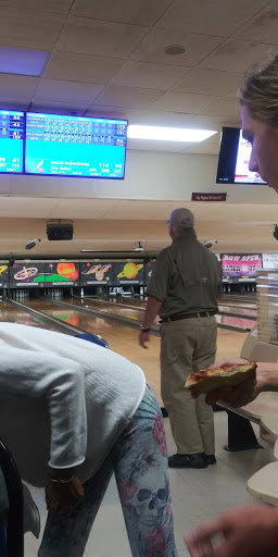 Bowling Alley «House Community Bowling Center», reviews and photos, 1140 Ribaut Rd, Beaufort, SC 29902, USA