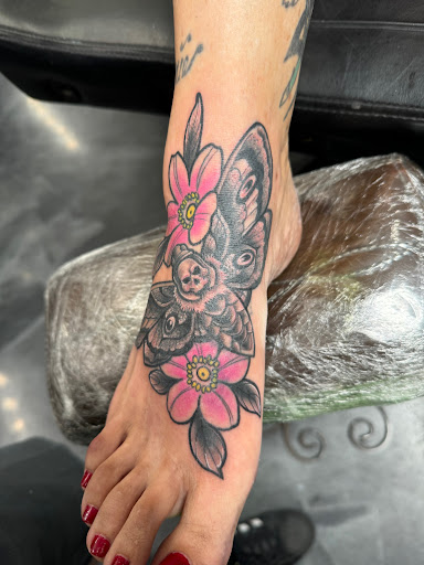 Explore mother of 5 tattoo ideas, creative tattoo ideas in Peoria, available at Modern Ink Tattoo