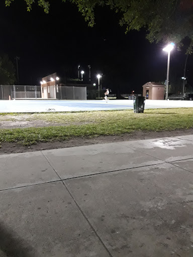 Stadium «Flamingo Park Baseball Stadium», reviews and photos, Michigan Ave, Miami Beach, FL 33139, USA