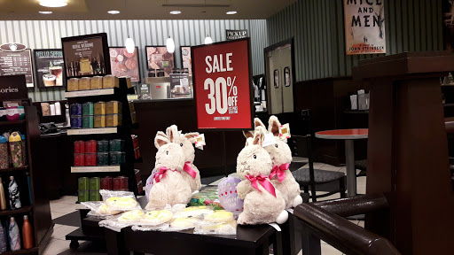 Book Store «Barnes & Noble», reviews and photos, 131 Colonie Center #355, Albany, NY 12205, USA