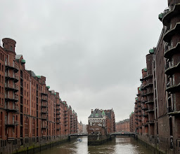 Poggenmühlenbrücke Speicherstadt photo