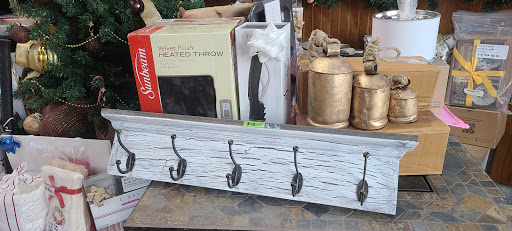 Building Materials Store «Home Improvement Outlet», reviews and photos, 507 Atlanta Highway Southeast, Winder, GA 30680, USA