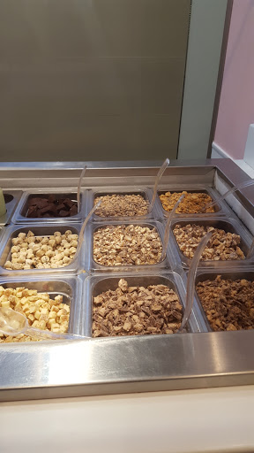 Frozen Yogurt Shop «Yogurtland», reviews and photos, 7211 Plaza Center Dr #140, West Jordan, UT 84084, USA