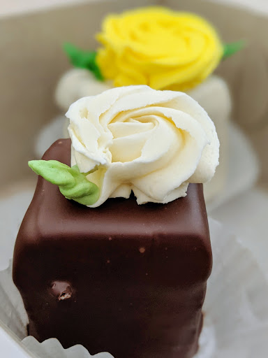 Wedding Bakery «The Cake Shop», reviews and photos, 2231 N Fairfield Rd, Beavercreek, OH 45431, USA