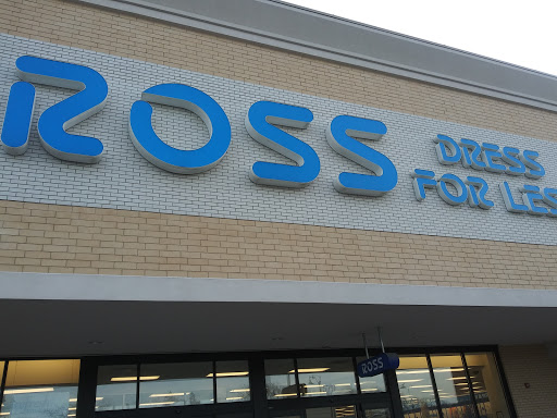 Clothing Store «Ross Dress for Less», reviews and photos, 581 Roosevelt Rd, Glen Ellyn, IL 60137, USA