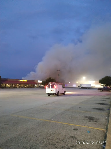 Discount Store «Big Lots», reviews and photos, 1374 W Main St, Lewisville, TX 75067, USA