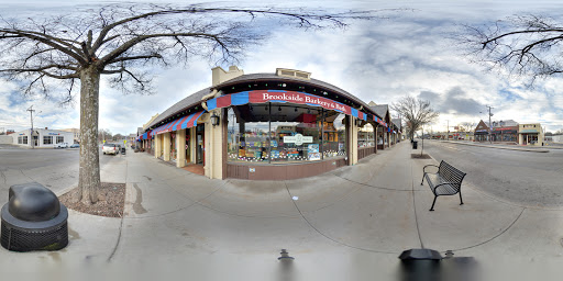 Pet Supply Store «Brookside Barkery & Bath», reviews and photos, 118 W 63rd St, Kansas City, MO 64113, USA