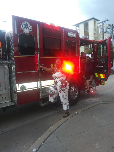 Shopping Mall «Quadrangle Shopping Center», reviews and photos, 2828 Routh St #500, Dallas, TX 75201, USA