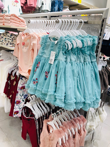 Stores to buy women's clothing Phuket