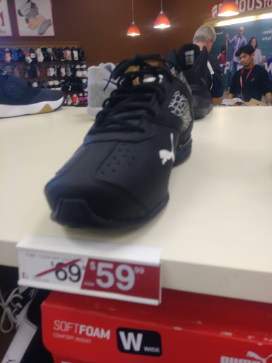 Shoe Store «Famous Footwear», reviews and photos, 1140 Harter Pkwy, Yuba City, CA 95993, USA
