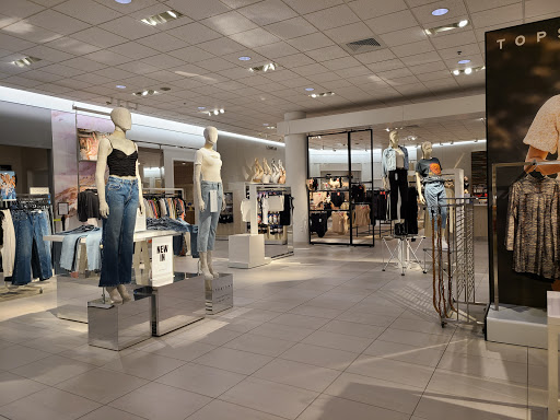Department Store «Nordstrom at the Americana at Brand», reviews and photos, 102 Caruso Ave, Glendale, CA 91210, USA