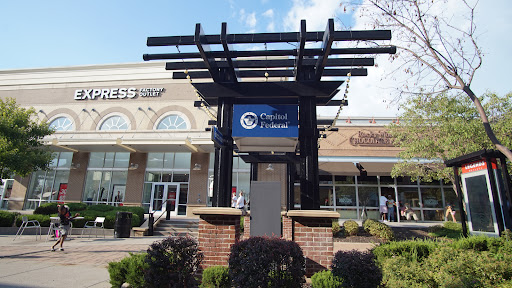 Outlet Mall «Legends Outlets Kansas City», reviews and photos, 1843 Village W Pkwy c127, Kansas City, KS 66109, USA