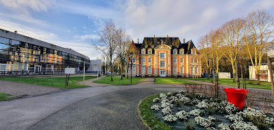 NEOMA Business School - Campus Rouen à Mont-Saint-Aignan