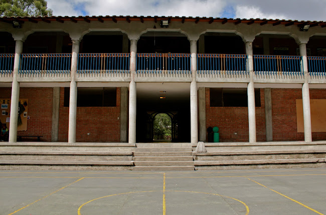 Opiniones de Liceo de Loja en Loja - Escuela