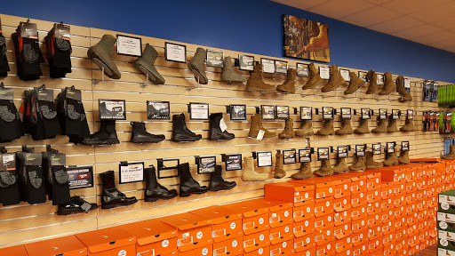 Army & Navy Surplus Shop «US Patriot Tactical», reviews and photos, 16298 Fort Campbell Blvd, Oak Grove, KY 42262, USA