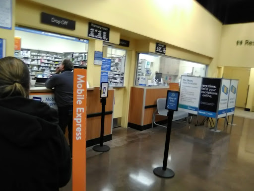 Supermarket «Walmart Neighborhood Market», reviews and photos, 3800 Ruckriegel Pkwy, Jeffersontown, KY 40299, USA