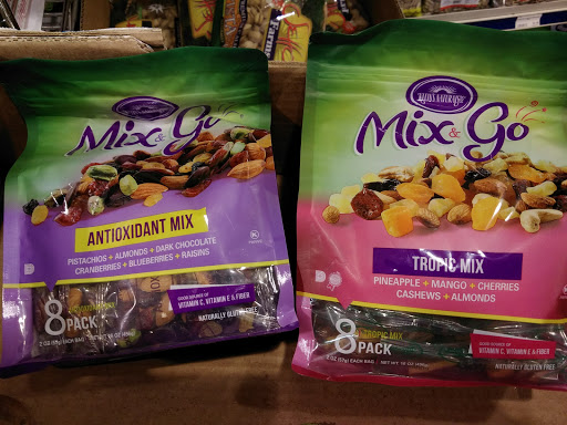 Grocery Store «Everfresh Supermarket», reviews and photos, 533 Middle Neck Rd, Great Neck, NY 11023, USA