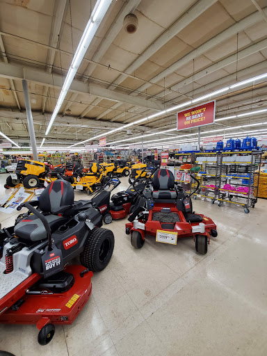 Home Improvement Store «Tractor Supply Co.», reviews and photos, 1550 Whitehall Rd, Muskegon, MI 49445, USA