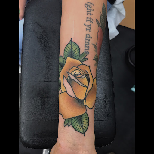 Tattoo Shop «American Ultra Tattoo», reviews and photos, 11083 Prospect Rd, Strongsville, OH 44149, USA