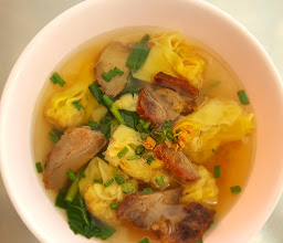 ร้านบะหมี่ - ข้าวหมูแดง ข้าวหมูกรอบ ข้าวเป็ดย่าง photo