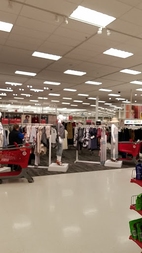 Department Store «Target», reviews and photos, 800 Broadview Village Sq, Broadview, IL 60155, USA