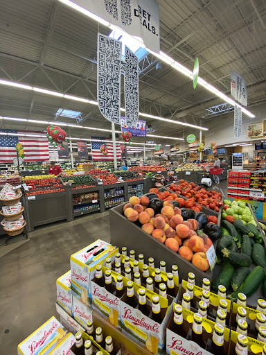 Supermarket «Hy-Vee», reviews and photos, 1403 N Veterans Pkwy, Bloomington, IL 61704, USA