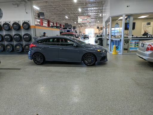 Ford Dealer «Arlington Heights Ford», reviews and photos, 801 W Dundee Rd, Arlington Heights, IL 60004, USA