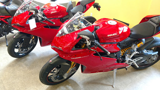 Motorcycle Dealer «Commonwealth Motorcycles», reviews and photos, 625 E Jefferson St, Louisville, KY 40202, USA