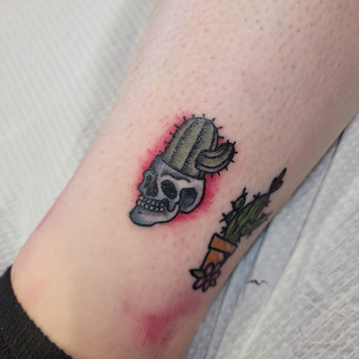 Tattoo Shop «NiteOwl Tattoo Northwest», reviews and photos, 7318 Evergreen Way Suite 104, Everett, WA 98203, USA