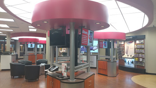 Cell Phone Store «Verizon Authorized Retailer – Cellular Sales», reviews and photos, 2216 S Federal Hwy, Fort Lauderdale, FL 33316, USA