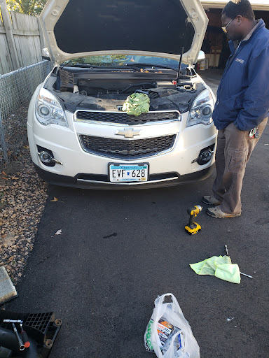 Used Car Dealer «Midwest Car Search», reviews and photos, 990 Osborne Rd NE, Minneapolis, MN 55432, USA