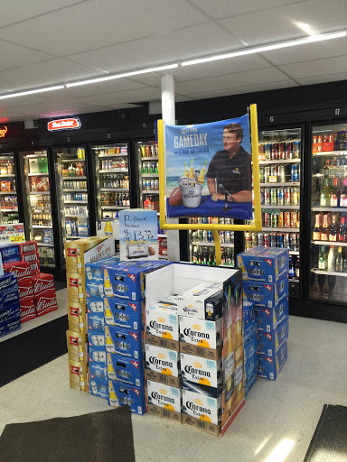 Wine Store «G & G Package Store», reviews and photos, 144 Lewis Ave, Meriden, CT 06451, USA