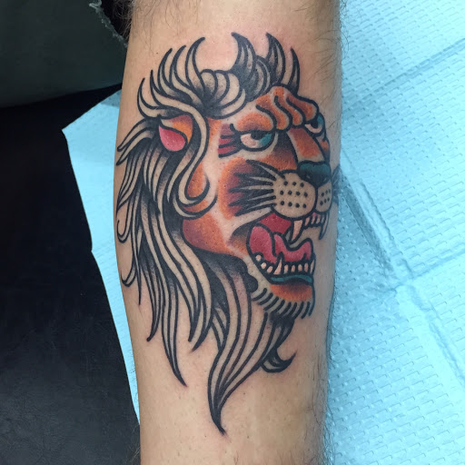 Tattoo Shop «High Seas Tattoo Parlor», reviews and photos, 7522 Melrose Ave, Los Angeles, CA 90046, USA