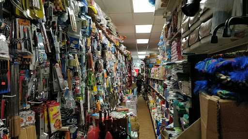 Gift Shop «Dollar Store Plus Gift», reviews and photos, 2802 Graham Rd, Falls Church, VA 22042, USA