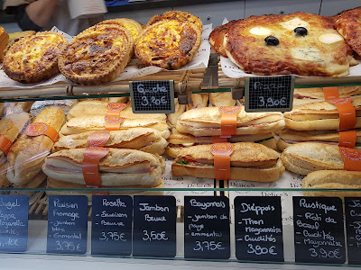 Les Saveurs du Fournil. Patisserie..sandwicherie..pain... à Beautiran