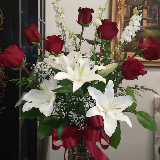 Florist «Rialto Florist», reviews and photos, 114 S Riverside Ave, Rialto, CA 92376, USA