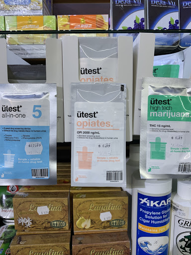 Tobacco Shop «The Wild Side Smoke Shop», reviews and photos, 229 W Hickory St, Denton, TX 76201, USA