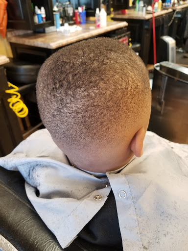 Barber Shop «cutties barber shop», reviews and photos, 1636 E Southern Ave, Phoenix, AZ 85040, USA