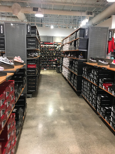 Clothing Store «Under Armour Factory House», reviews and photos, 12801 W Sunrise Blvd #429, Sunrise, FL 33323, USA