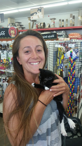 Pet Supply Store «Pet Food Express», reviews and photos, 3160 20th Ave, San Francisco, CA 94132, USA