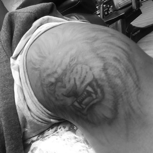 Tattoo Shop «Mind Crusher Tattoo», reviews and photos, 6705 N Clark St, Chicago, IL 60626, USA