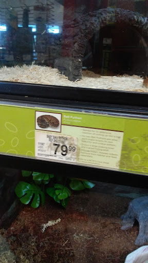 Pet Supply Store «Petco Animal Supplies», reviews and photos, 3731 Gateway Dr, Eau Claire, WI 54701, USA
