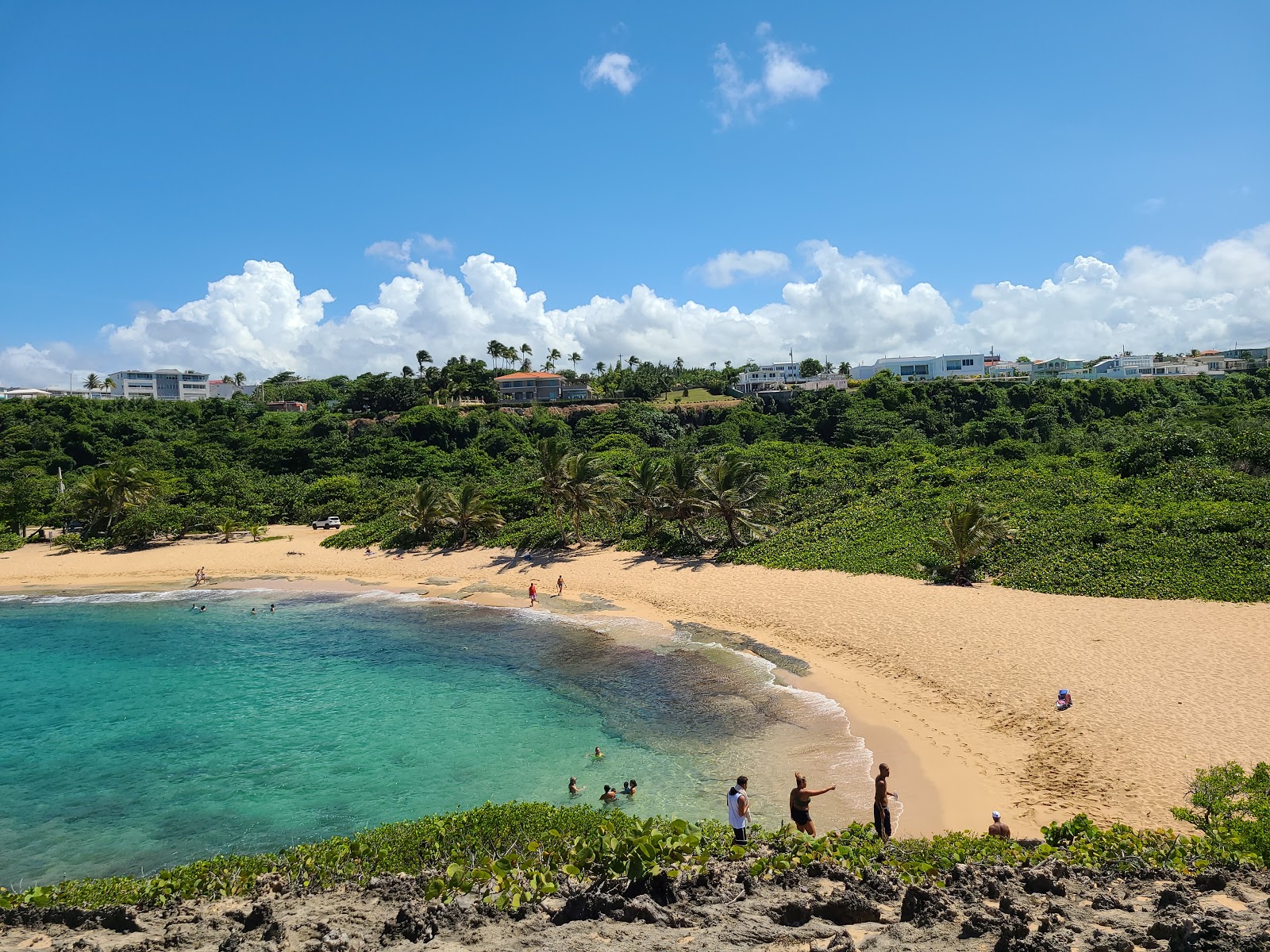 Valokuva Playa Mar Chiquita IIista. pinnalla kirkas hiekka:n kanssa