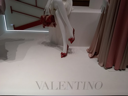 Boutique «VALENTINO», reviews and photos, 324 N Rodeo Dr, Beverly Hills, CA 90210, USA