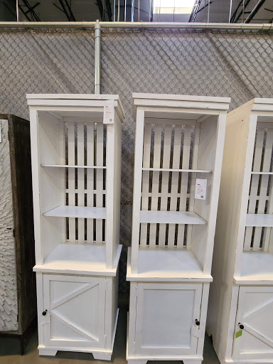 Furniture Store «Living Spaces - Phoenix», reviews and photos, 6600 W Latham St, Phoenix, AZ 85043, USA