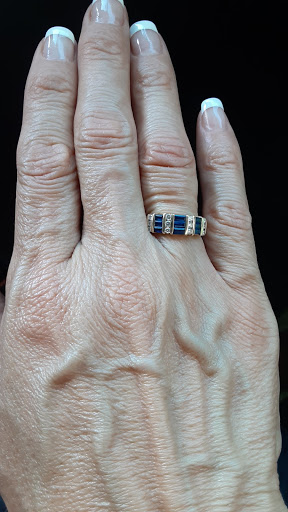 Jewelry Repair Service «Fast-Fix Jewelry & Watch Repairs - Inside Chandler Fashion Mall», reviews and photos, 3111 W Chandler Blvd, Chandler, AZ 85226, USA